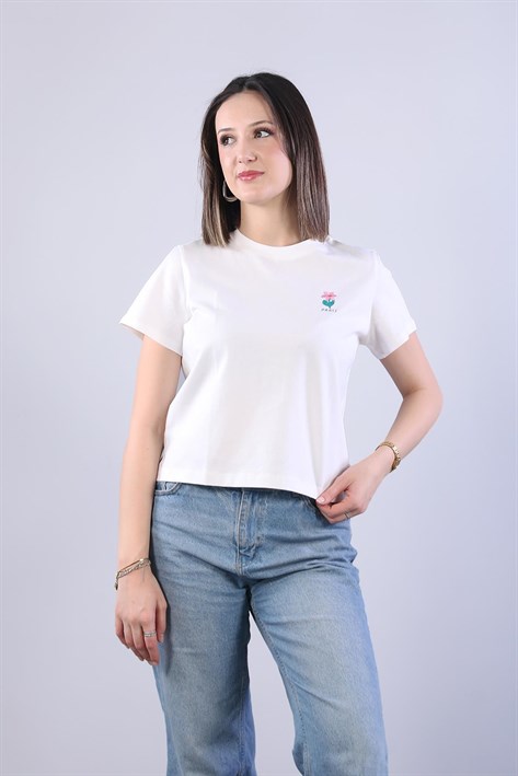 10532 Sol Göğsü Çiçek Paris Nakışlı T-shirt