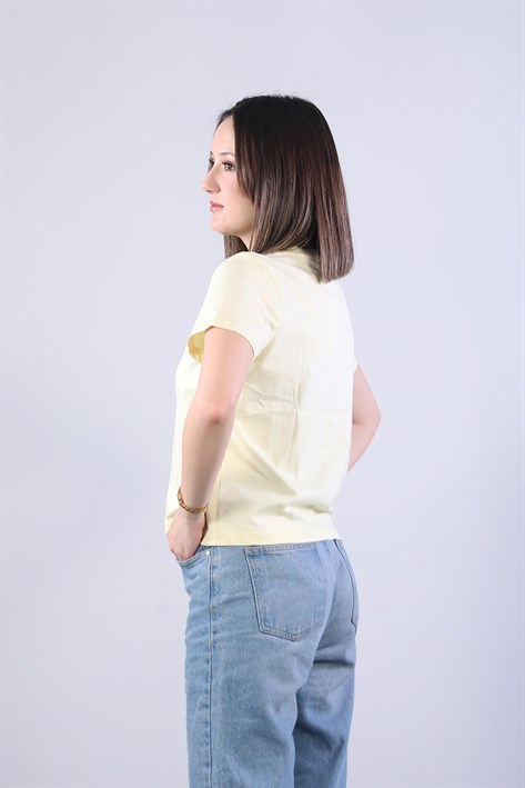 10532 Sol Göğsü Çiçek Paris Nakışlı T-shirt