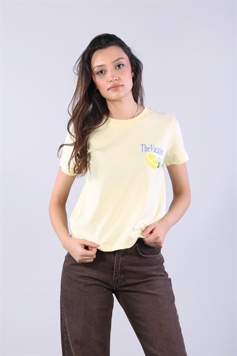 10620 The Vacation Club Limon Baskılı O Yaka T-shirt