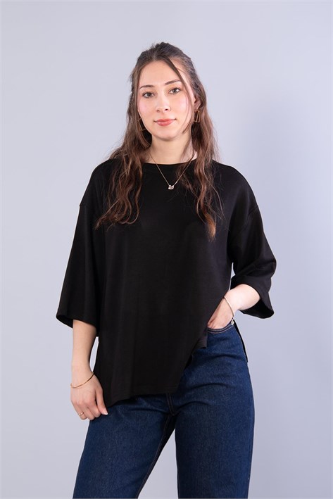 11066 Yanları Yırtmaçlı Modal Kumaş Salaş O Yaka T-shirt
