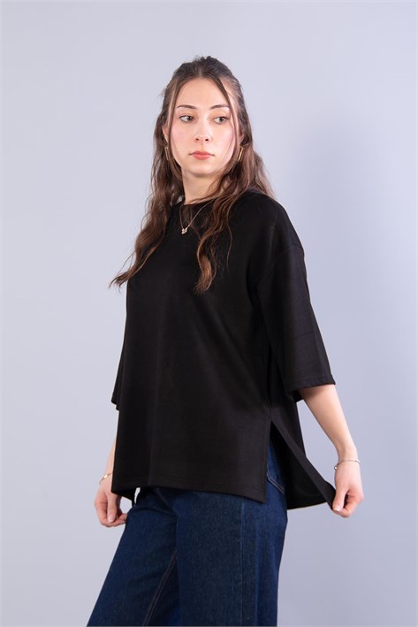11066 Yanları Yırtmaçlı Modal Kumaş Salaş O Yaka T-shirt