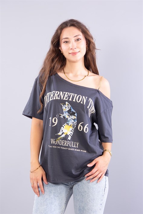 T-shirtmckanzie2325 Kayık Yaka İnternetion Time 1966 Kedi Baskılıkadınerkek