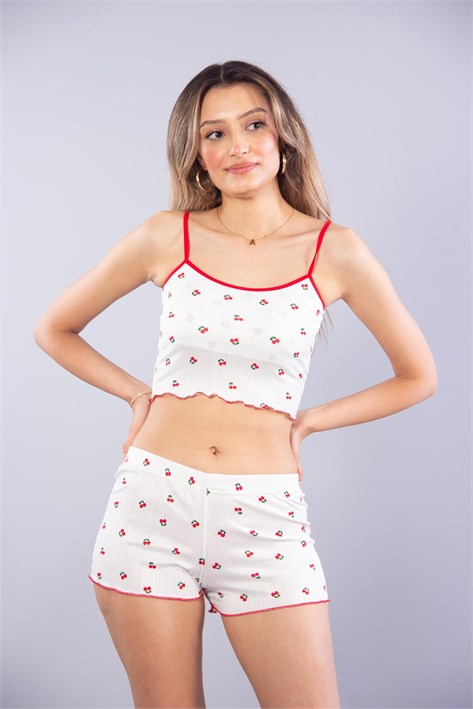 3403 Kiraz Desenli İp Askılı Şortlu Göğsü Kaplı Pijama Takımı