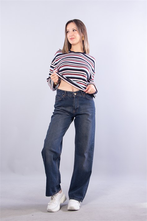 4468 O Yaka Çizgili Sweat