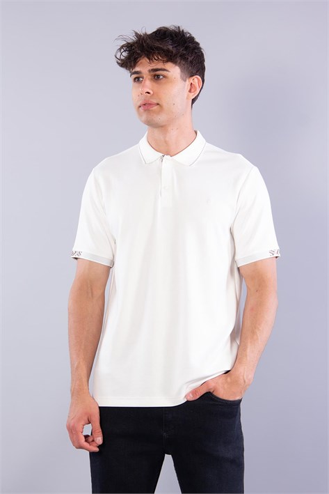 4663 Yakası Noktalı Kol Ucu Desenli T-shirt
