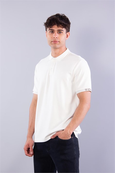 4663 Yakası Noktalı Kol Ucu Desenli T-shirt