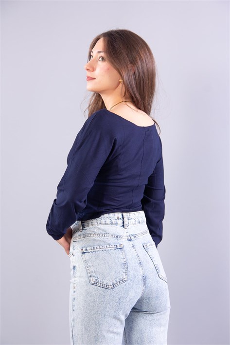 6895 (N-2653) Kayık Yaka Yarasa Kol Bluz