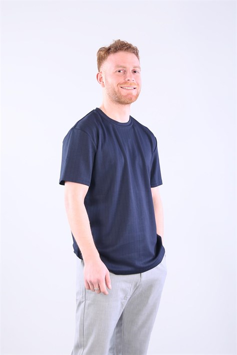Modal Kumaş Kendinden Çizgili O Yaka T-shirt