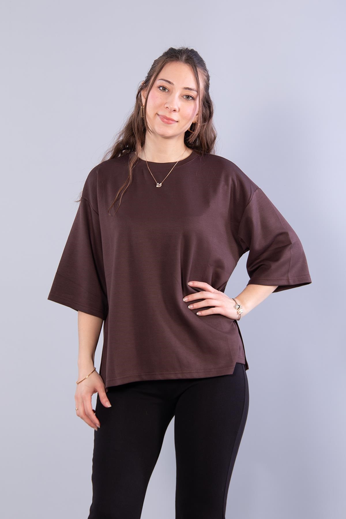 T-shirtmckanzie11066 Yanları Yırtmaçlı Modal Kumaş Salaş O Yaka T-shirtkadınerkek