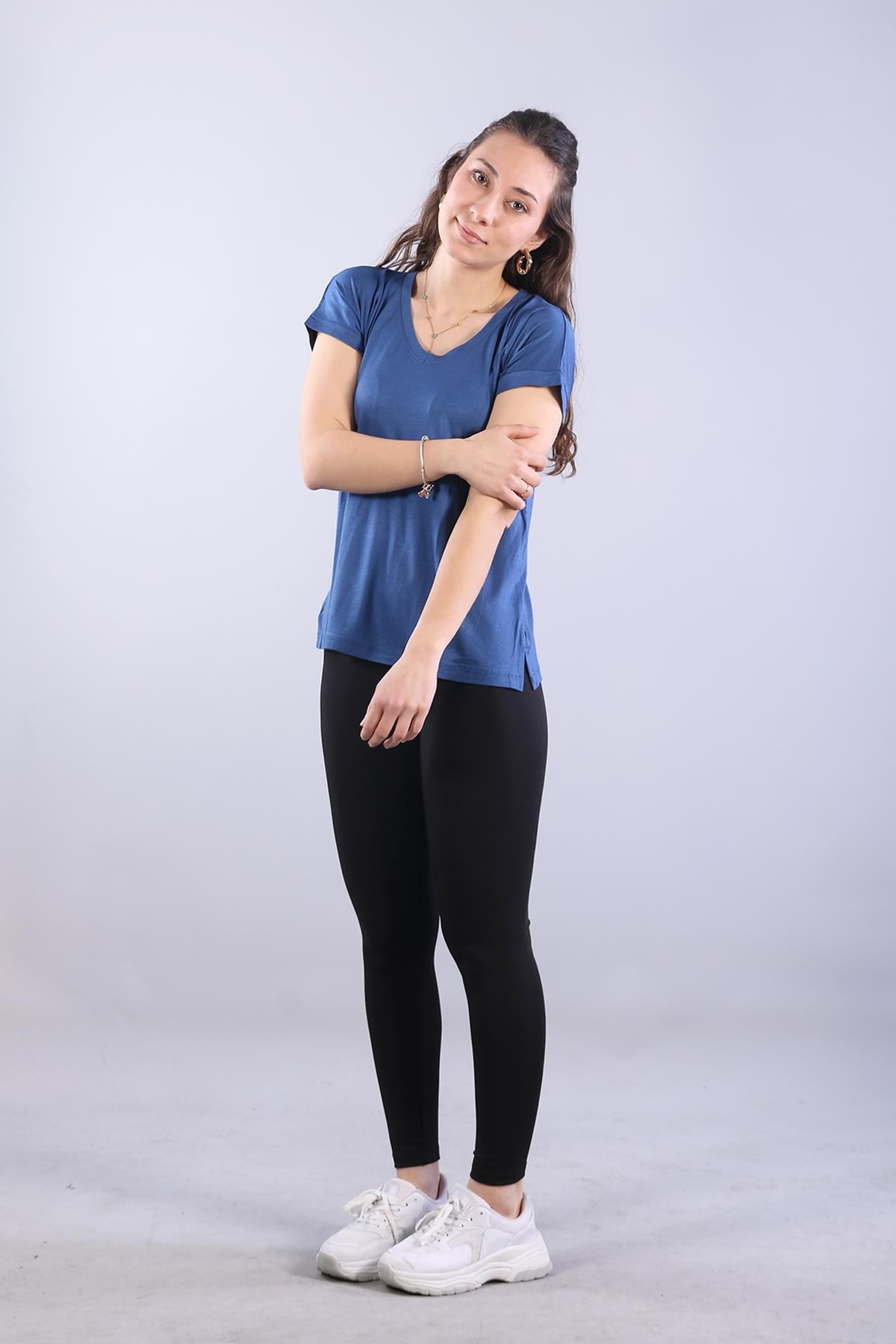 Bodymckanzie2000 V Yaka Yırtmaçlı Bodykadınerkek