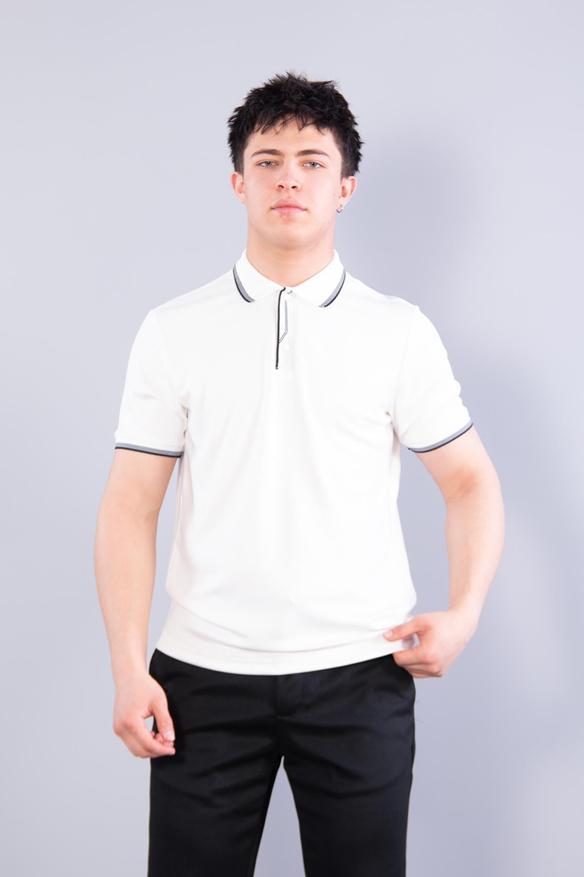 T-shirtmckanzie4662 Yakası Çizgili Modal T-shirtkadınerkek