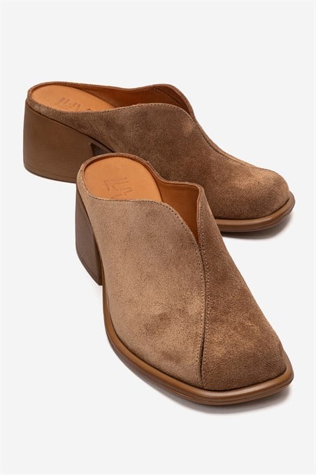 186-1070-4-TABA SUETARDENT Taba Süet Hakiki Deri Önü Kapalı Kadın Kalın Topuklu Terlik