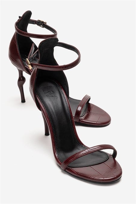 113-2235-6-BORDO BASKIYELENA Bordo Baskı İnce Bantlı Kadın Topuklu Ayakkabı