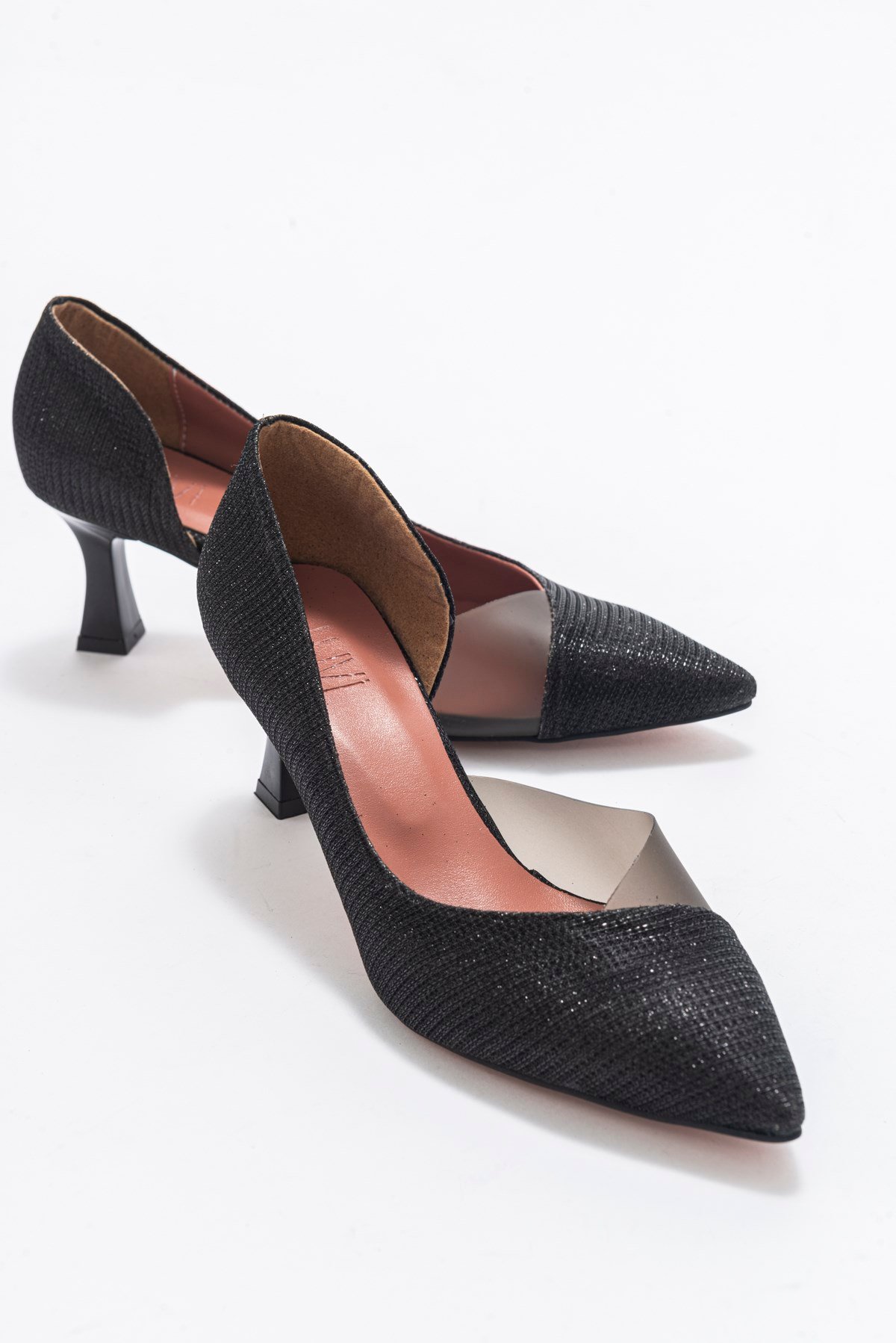 353 Siyah Simli Topuklu Kadın Ayakkabı