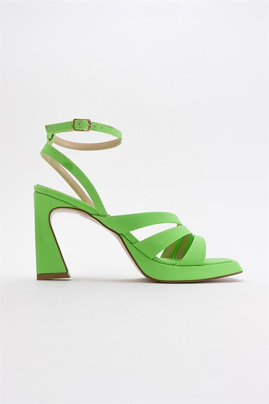 71-7555-4-FISTIK YESILFLORES Fıstık Yeşili Kadın Topuklu Ayakkabı