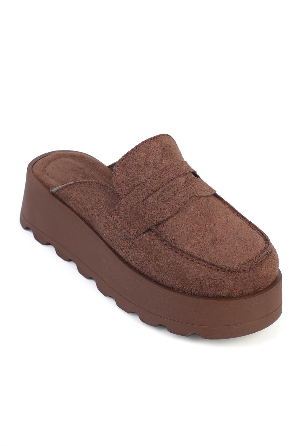 Capone Karrie Furry Faux Suede Women Sued Brown Clogs