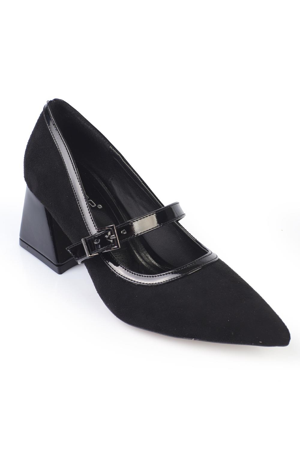 Capone Outfitters F107 Women Black Heeled
