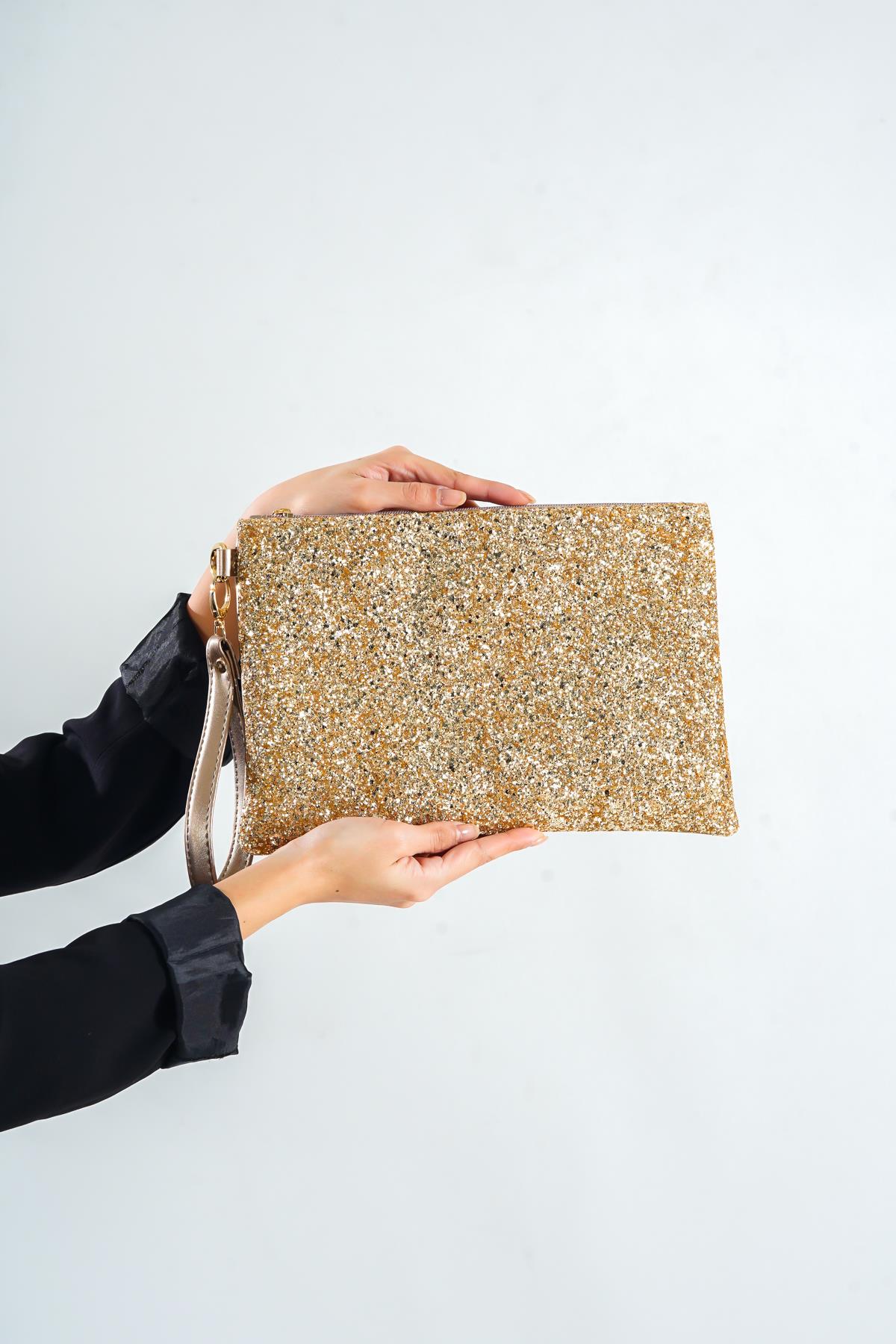 Capone Paris Women Gold Wrislet