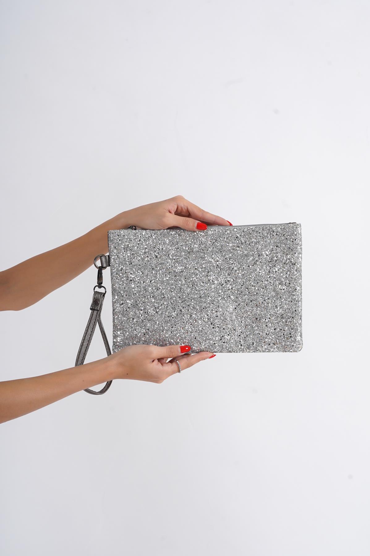 Capone Paris Women Silver Wrislet