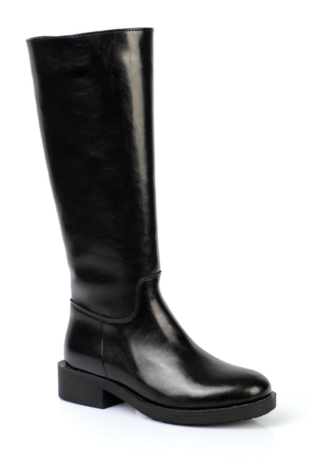 Capone Round Toe Women Black Boots