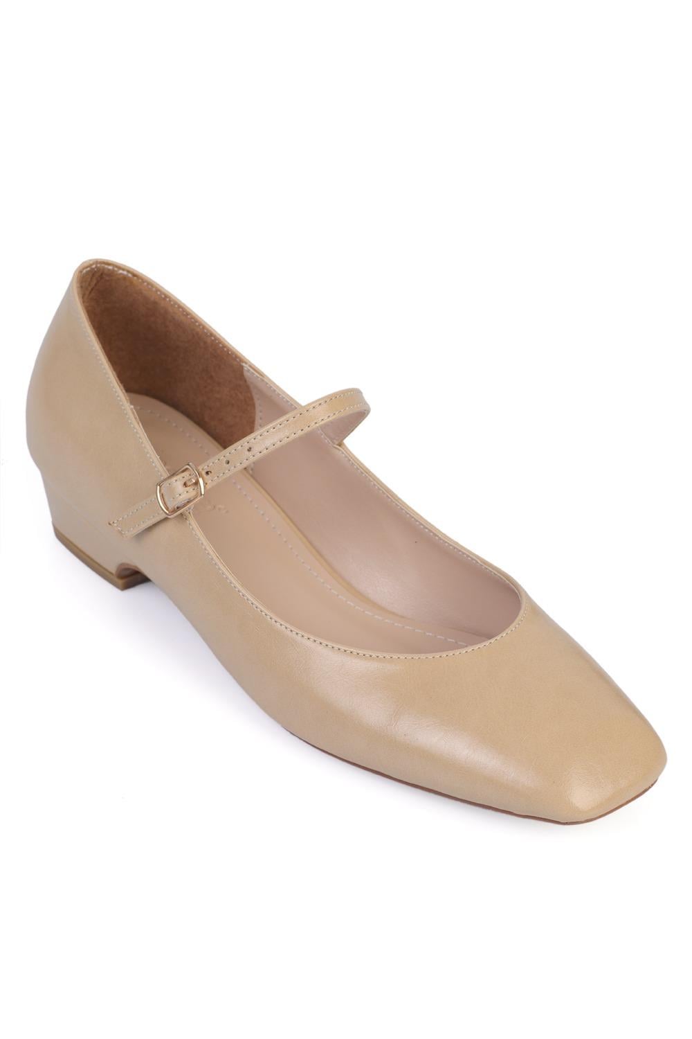 Capone Short Heeled Blunt Toe Strapped Women Beige Mary Jane Shoes