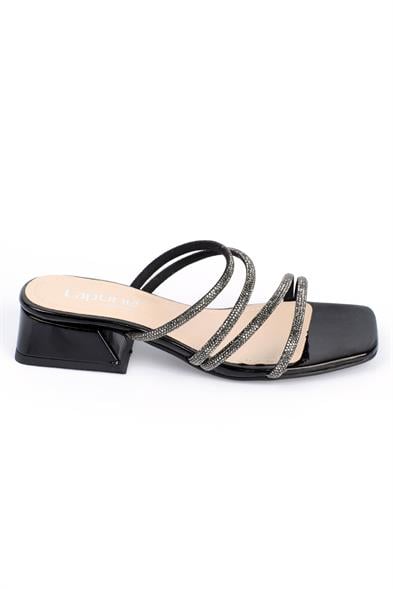 Capone Lindsy Blunt Toe Crystal Embellished Bantlı Low Heel Rugan Woman Sandals image 4
