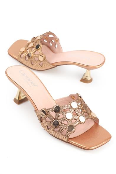 Capone Lona Blunt Toe Metal Accessory Hourglass Heel Crinkly Patent Woman Sandals image 3
