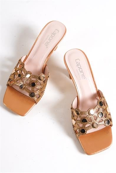 Capone Lona Blunt Toe Metal Accessory Hourglass Heel Crinkly Patent Woman Sandals image 6