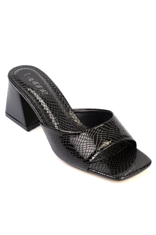 Capone Nara Blunt Toe Mid Heeled Women Metallic Black Sandals