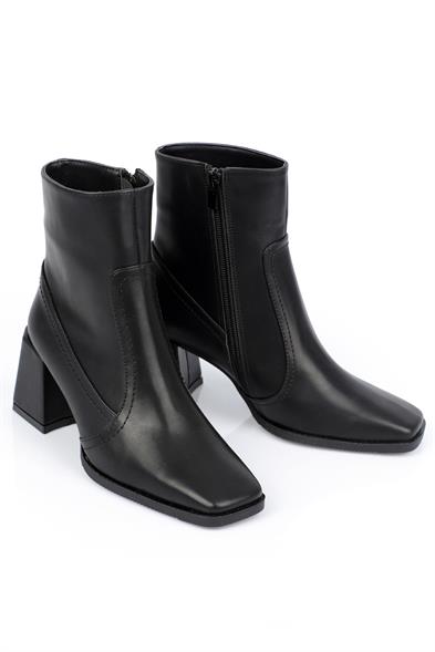 Capone Blunt Toe Side Zipper Woman Booties image 5