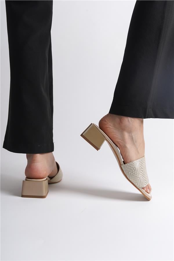 Capone Blunt Toe Single Band Heeled Satin Labrinth Pattern Woman Sandals image 2