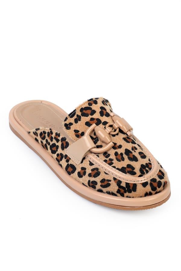 Capone Buckled Closed-Toe Women Leopard Sandals