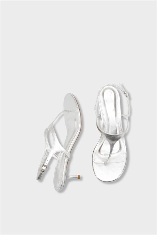 Capone Corella Round Toe Mid Heel Toe Post Women Metallic Silver Shoe image 6