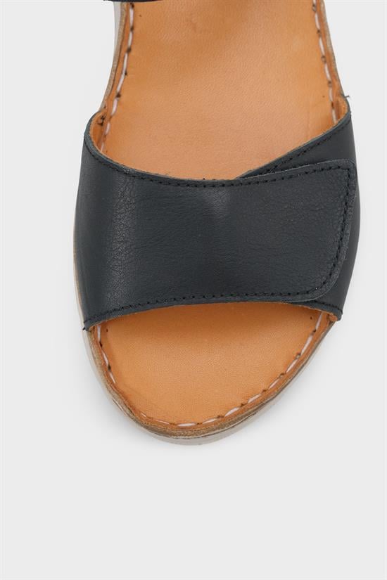 Capone Corrinne Genuine Leather Soft Comfort Women Black Sandal image 4