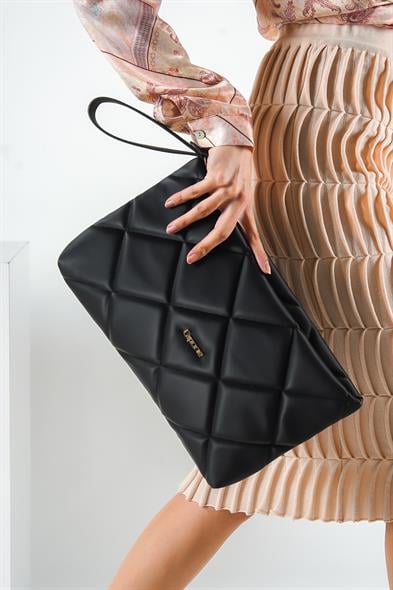 Capone Eiffel Women Black Wrislet image 2