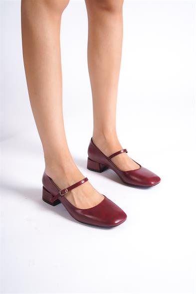 Capone Orsa Flat Toe Banded Low Heel Woman Shoes image 2