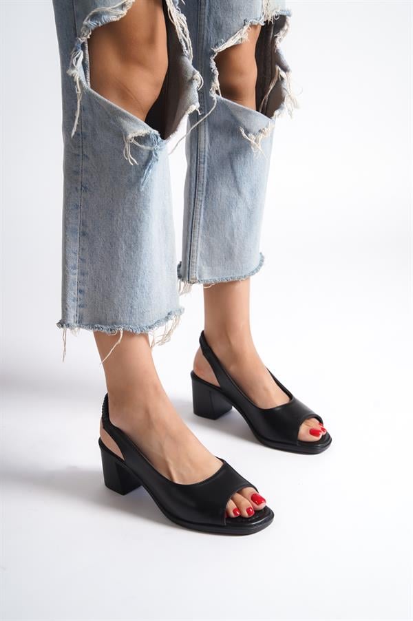 Capone Flat Toe Woman Shoes With Inner Pad and Elastic Back image 6