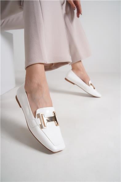 Capone Flat Toe Women White Loafers With Metal Buckle Accessory image 6