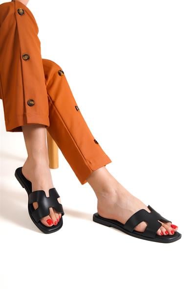 Capone Halsey Women Black Slide Flat Sandals image 5