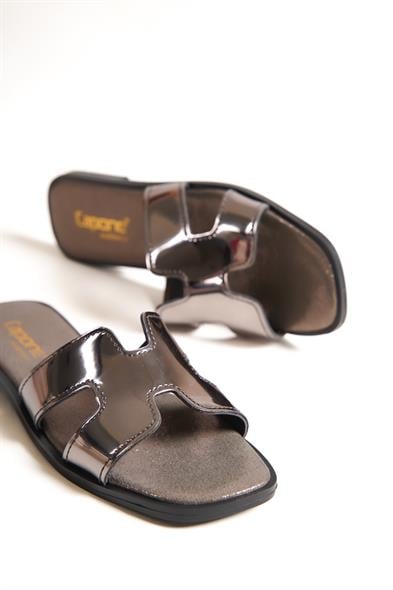 Capone Halsey Women Platinum Slide Flat Sandals image 6