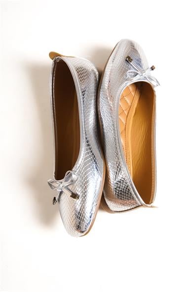 Capone Hana Trend Women Silver Ballet Flats image 2