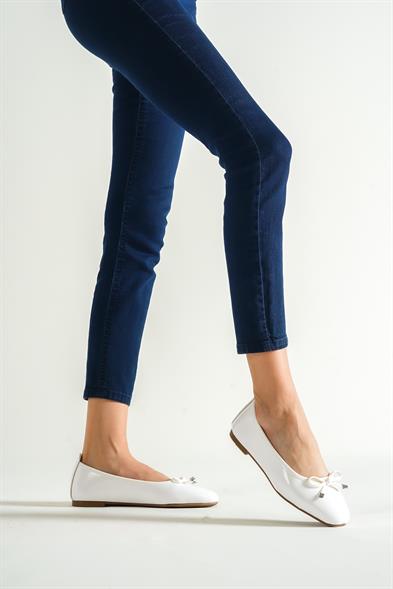 Capone Hana Trend Women White Ballet Flats image 3