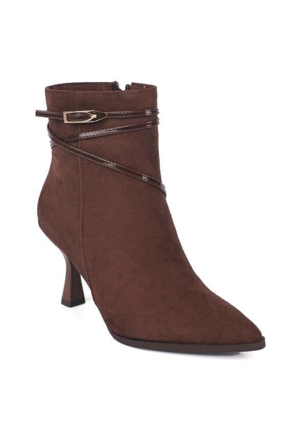 Capone Isabella Buckle Pointed Toe Elegant Heeled Women Sued Brown Ankle Boot