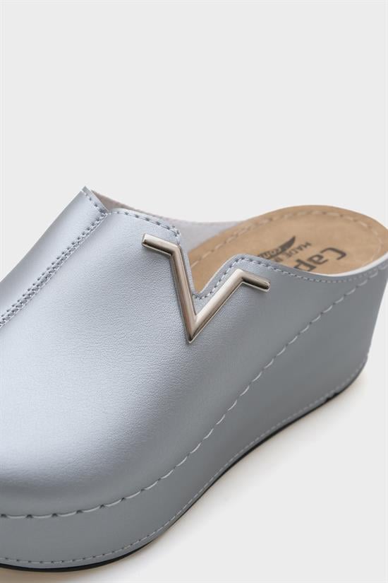 Capone 6145 Women Silver Platform V Clip Accessory Sandals image 6