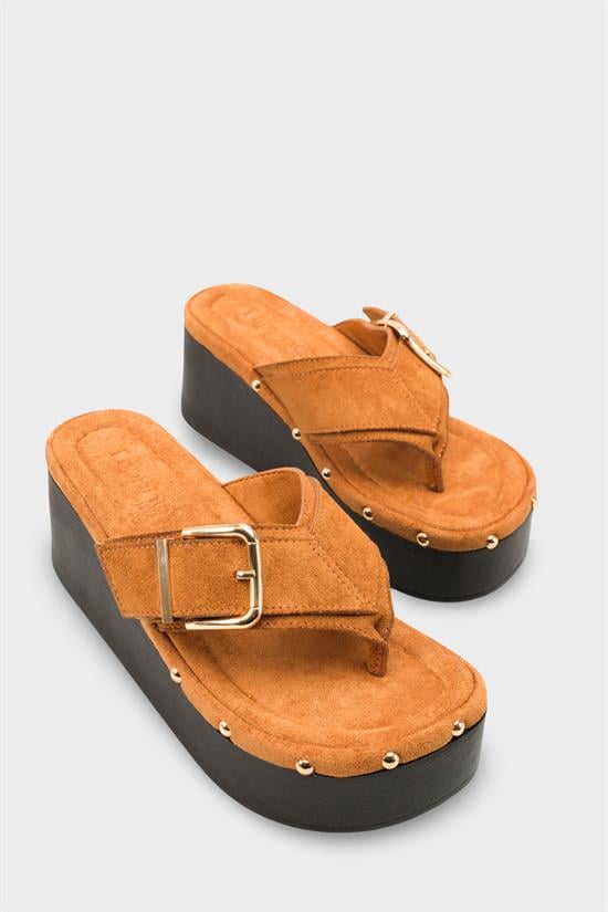 Capone Kristi Wedge Heel Thong Women Sued Tan Clog image 3