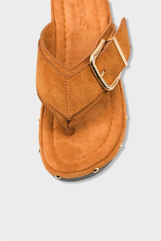 Capone Kristi Wedge Heel Thong Women Sued Tan Clog image 4