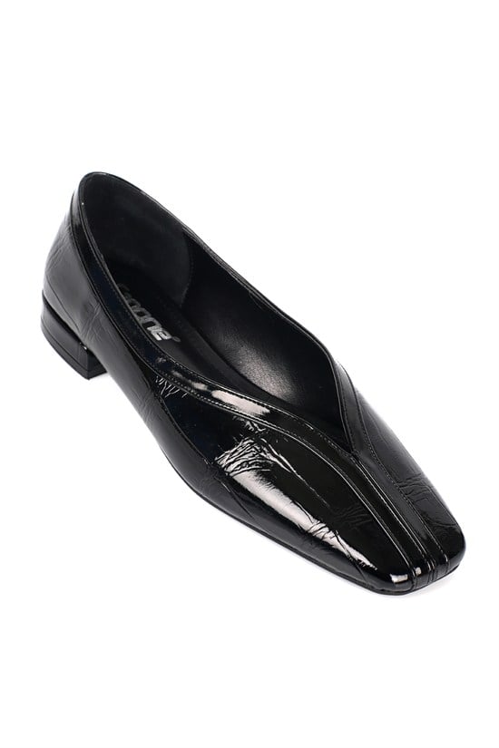 Capone Larisa Square Toe Croc Pattern Low Heel Women Black Ballet Flat