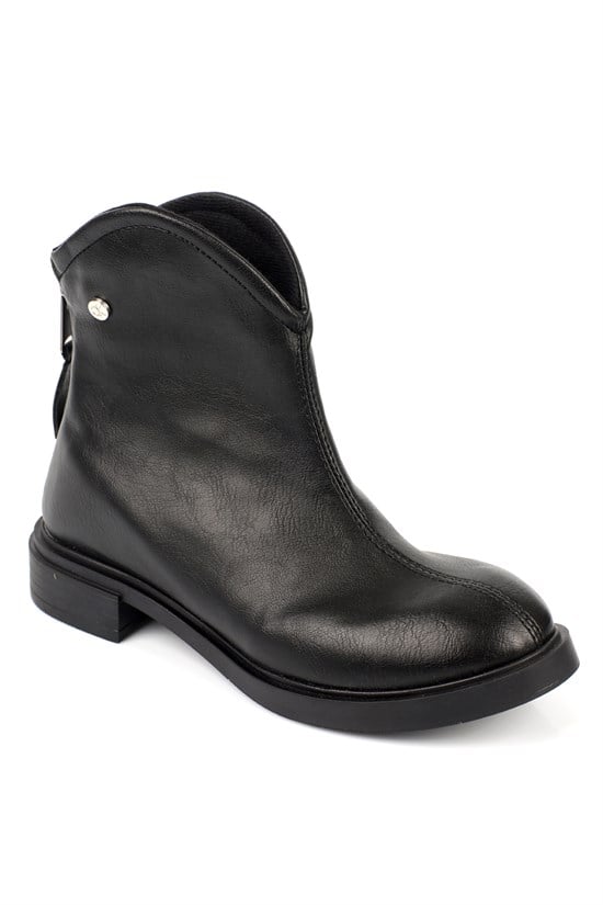 Capone Laurena Round Toe Back Zip Women  Ankle Boot