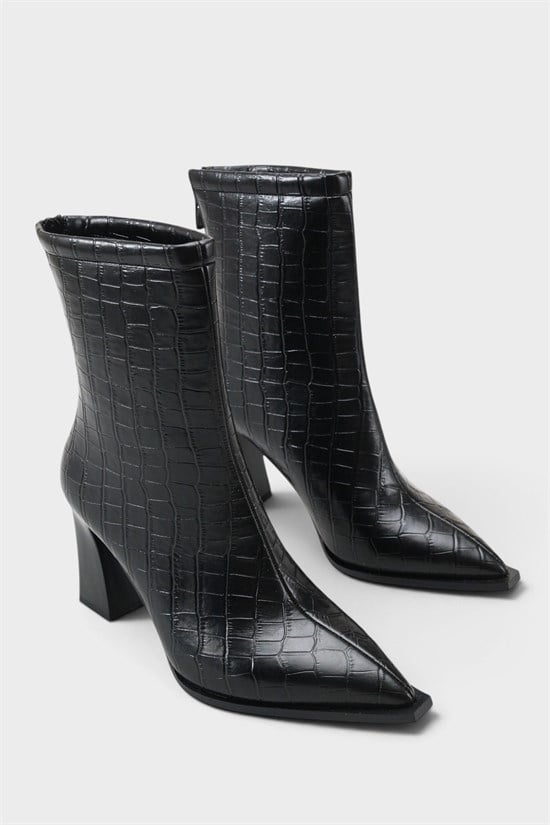 Capone Lizzie Pointed Toe Block Heel Back Zip Elegant Women Black Ankle Boot image 3