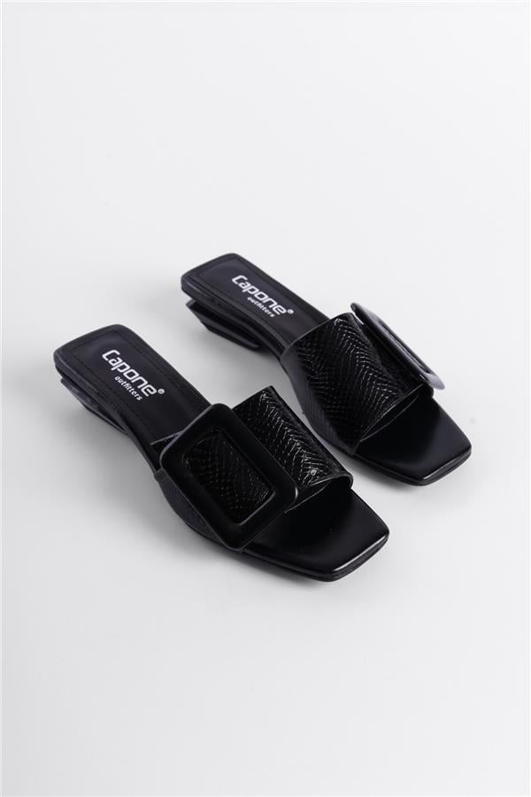 Capone Low Heel Buckle Accessory Patent Leather Croco Woman Sandals